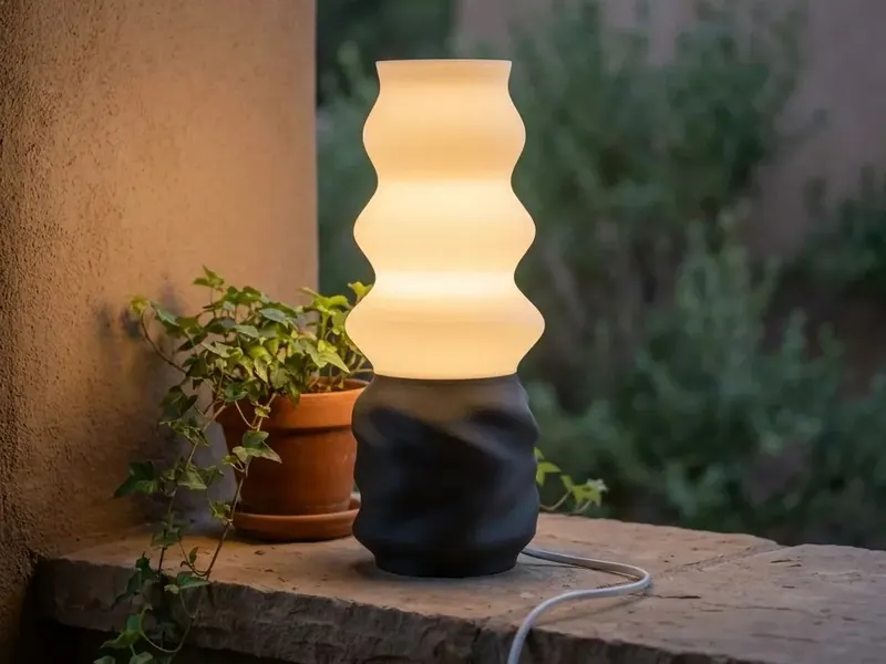 Pumzi Lamp